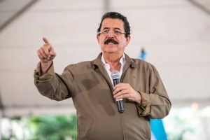 Evangelical pastor addresses Mel Zelaya and political class over institutional crisis concerns