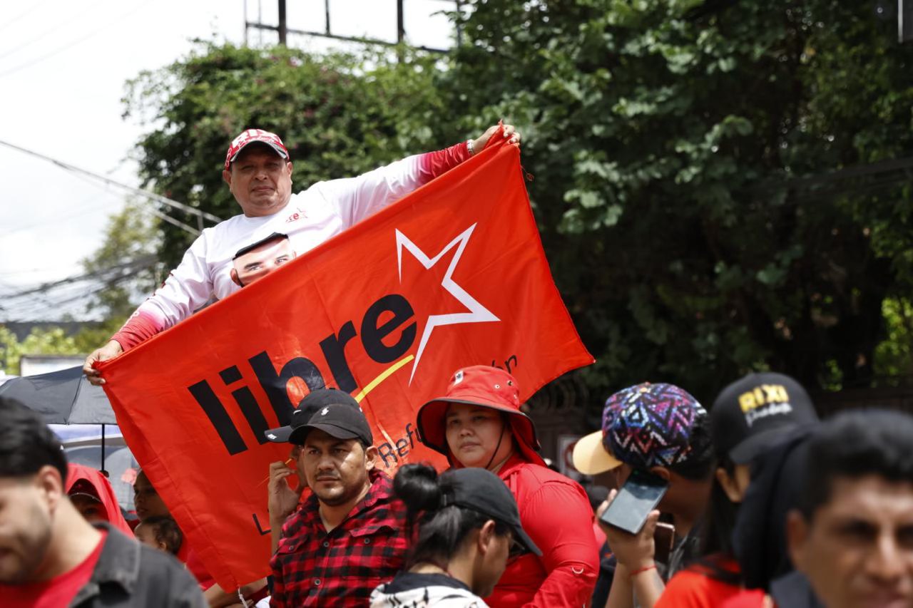 New polls in Honduras show LIBRE behind opposition